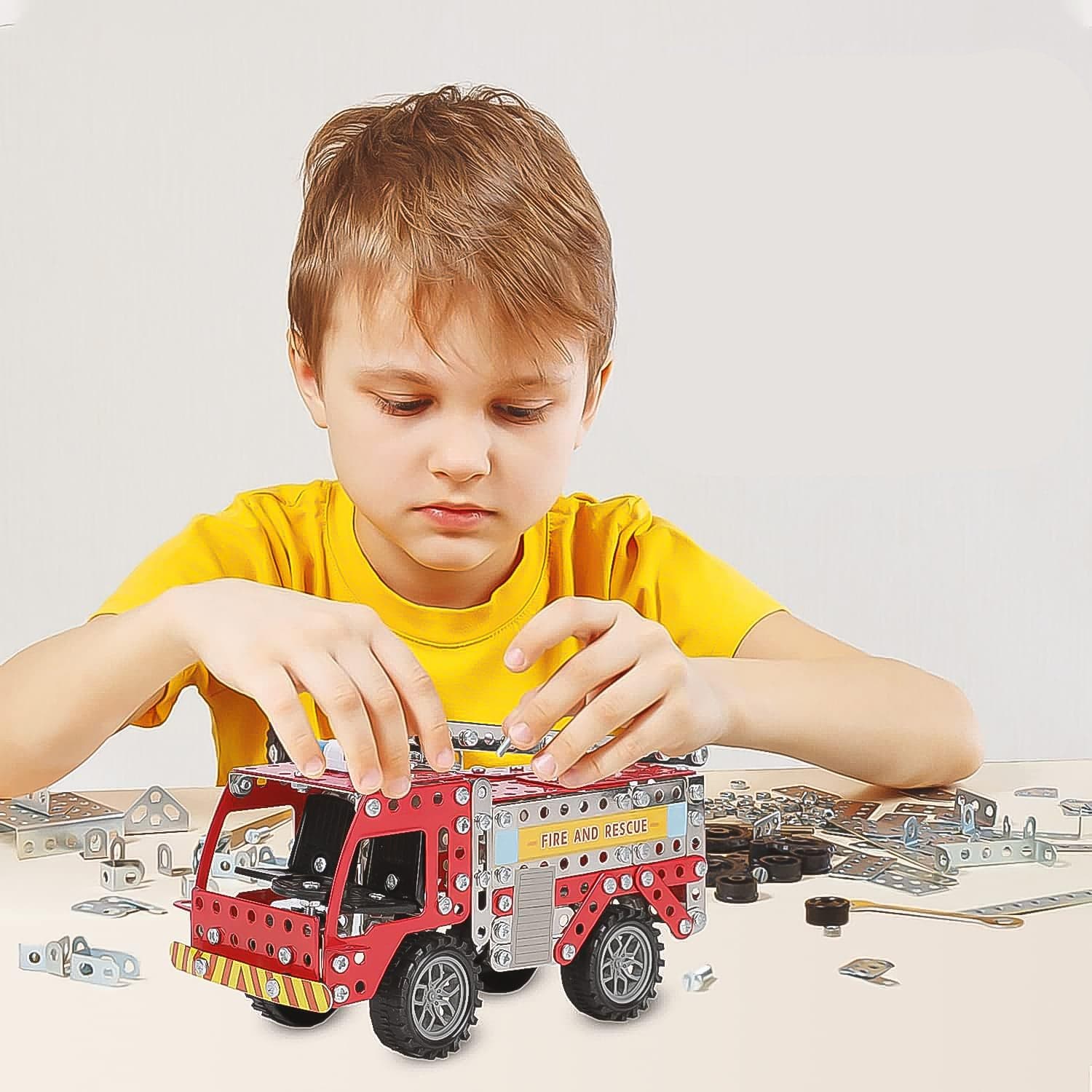 Metal DIY Fire Truck Building Blocks for Kids (Fire Truck / 292pcs of truck tool / 1 Set) thumbnail 5