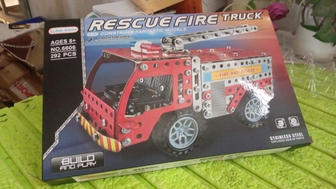 Metal DIY Fire Truck Building Blocks for Kids (Fire Truck / 292pcs of truck tool / 1 Set) thumbnail 8