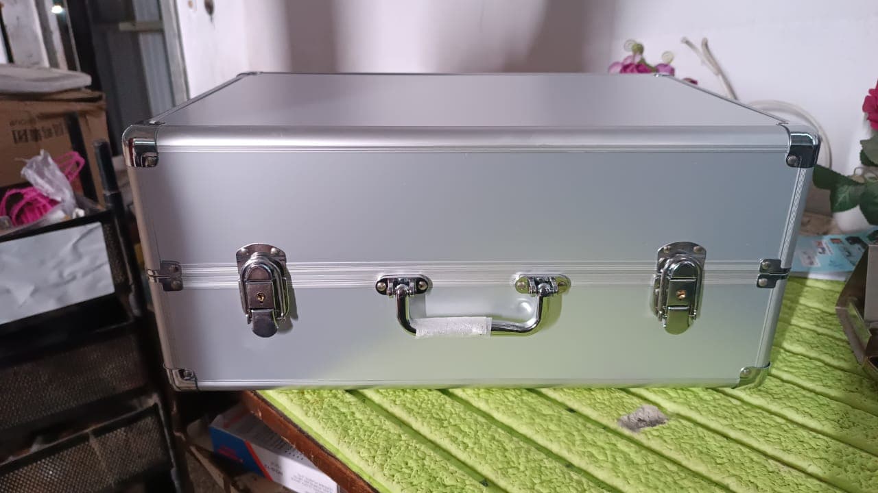 Aluminium & Wooden Multipurpose Portable Suitcase Travel Tool Box With 2 Keys For Lock (45—29—20 Cm / 1 Pc) thumbnail 7