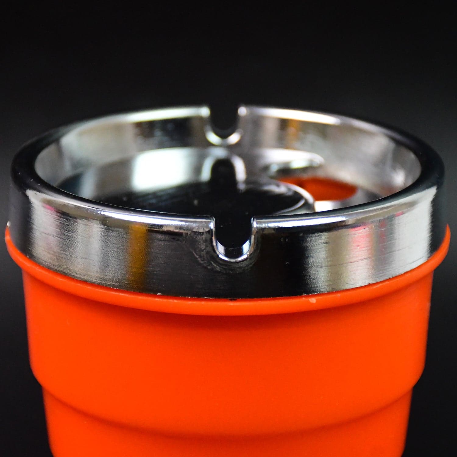 Plastic Car Ashtray Holder Cup with Lid (1 Pc) thumbnail 4