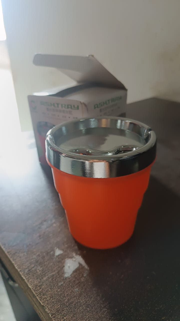 Plastic Car Ashtray Holder Cup with Lid (1 Pc) thumbnail 7