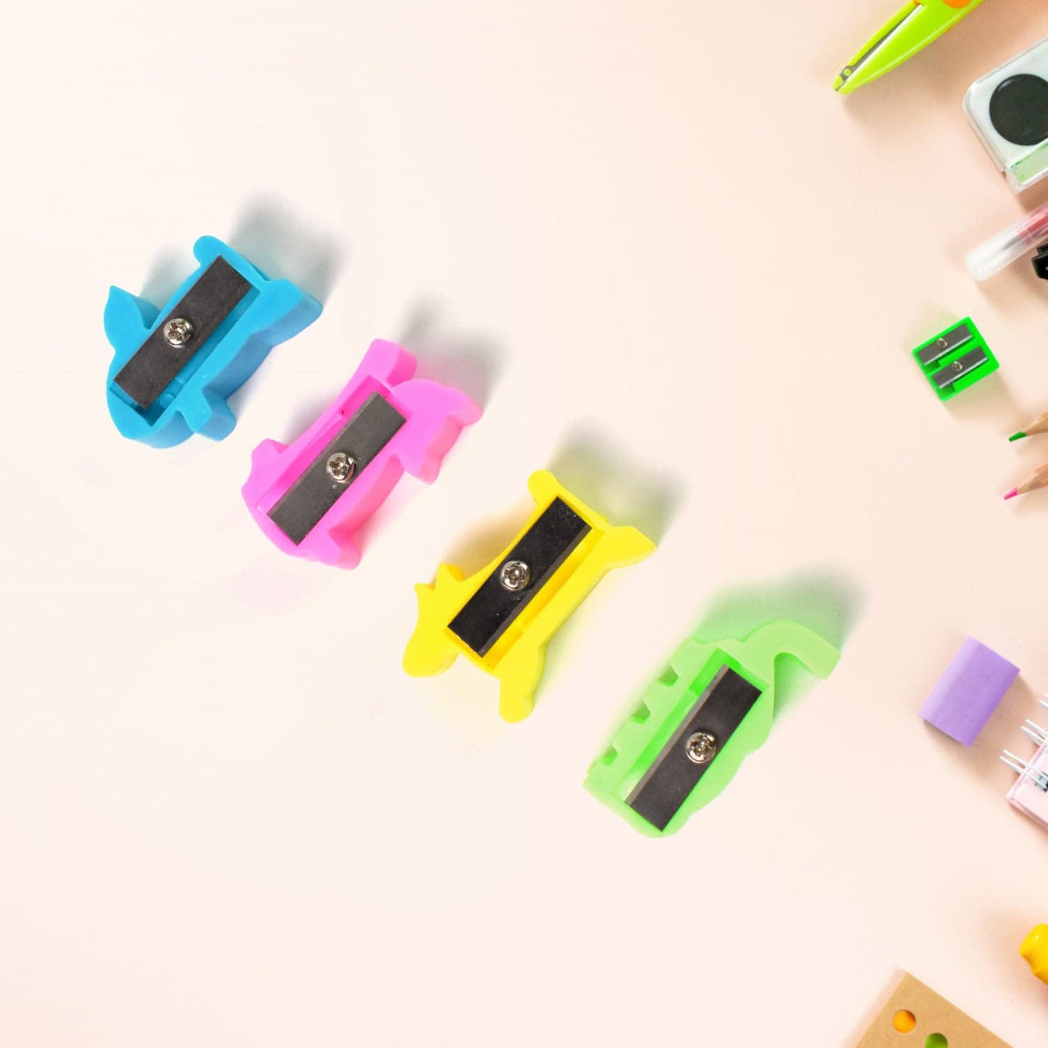 Plastic Small Cute Pencil Sharpener (1 Pc / Mix Design & Color) thumbnail 4