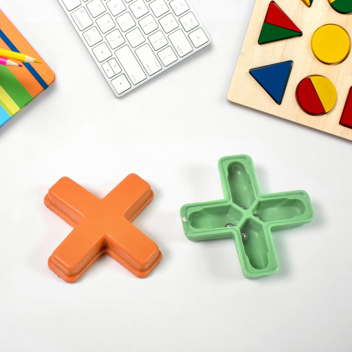 Magic Toys Magic Cross Magic Tricks Puzzle (1 Pc / Mix Color & Design) thumbnail 3