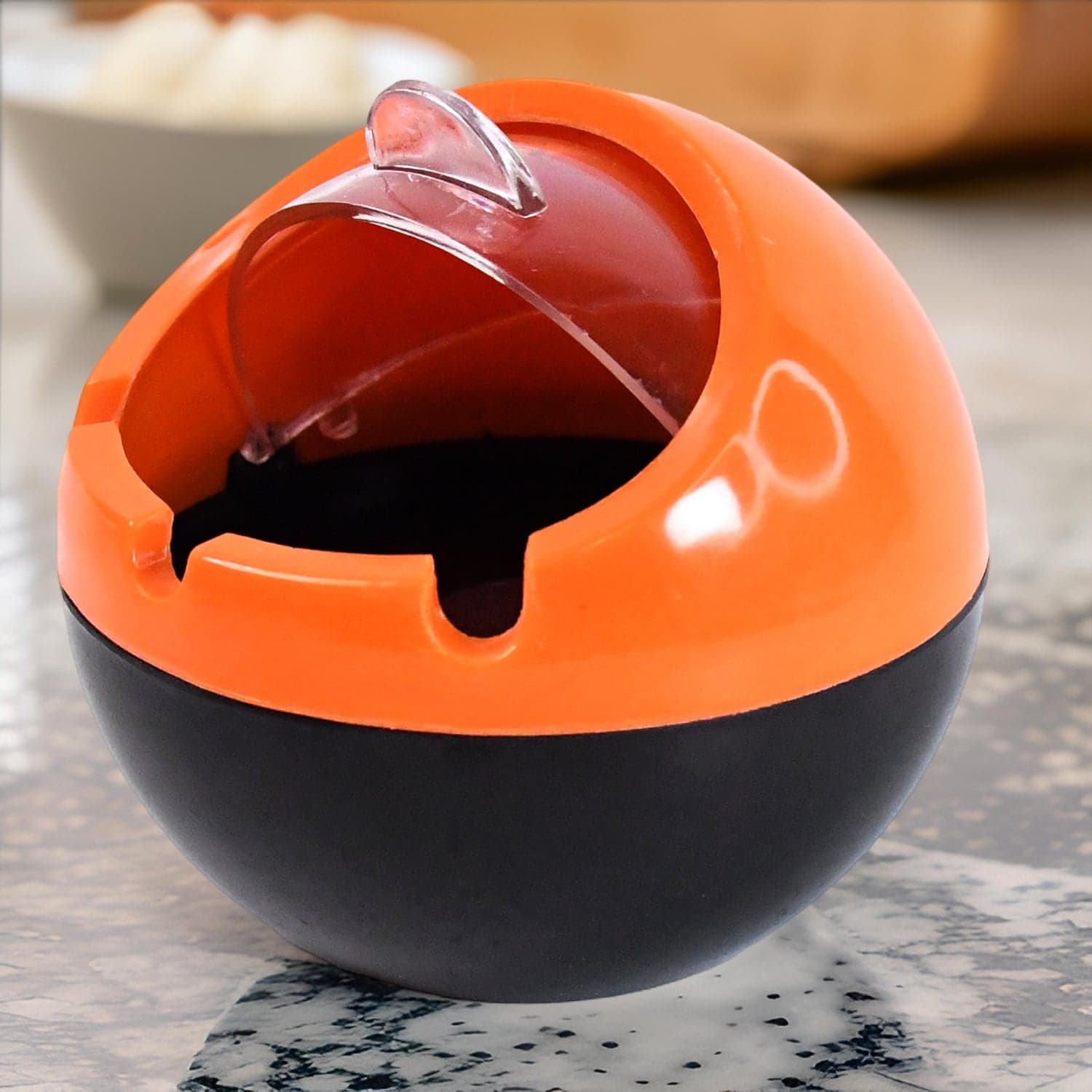 Ball Ashtray PP Plastic Windproof with Lid Indoor Outdoor Patio Car Portable Ashtray thumbnail 4