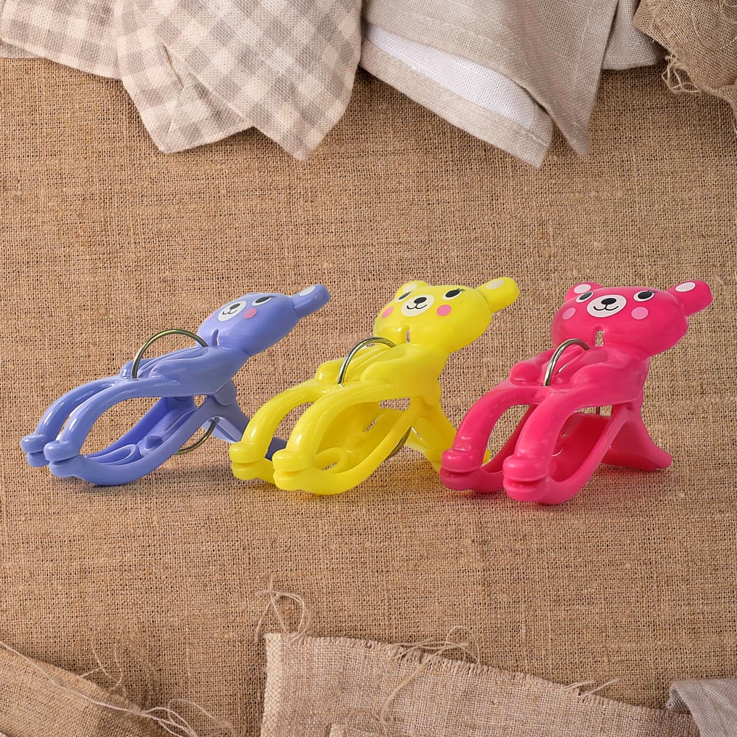 Towel Clip Windproof Plastic Towel Clips (3 Pcs Set) thumbnail 4