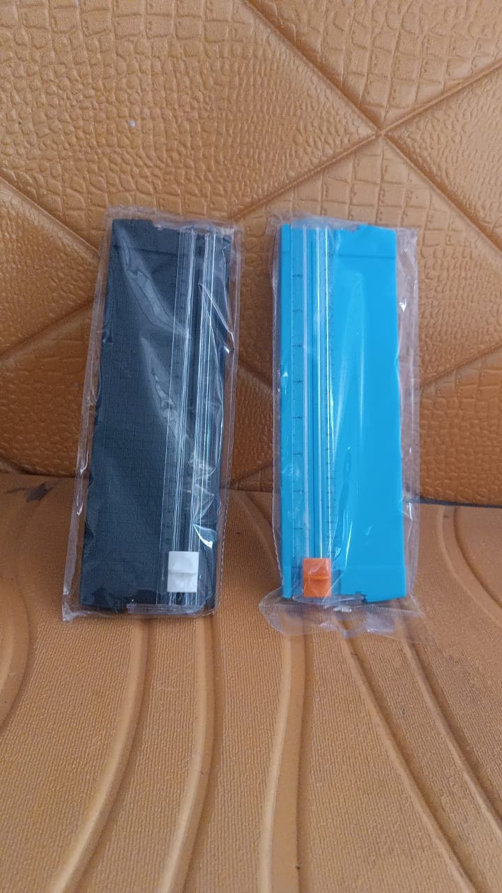 Paper Cutter, A5 Mini Paper Cutter, Portable Paper Cutting Machine (1 Pc / Mix Color) thumbnail 9