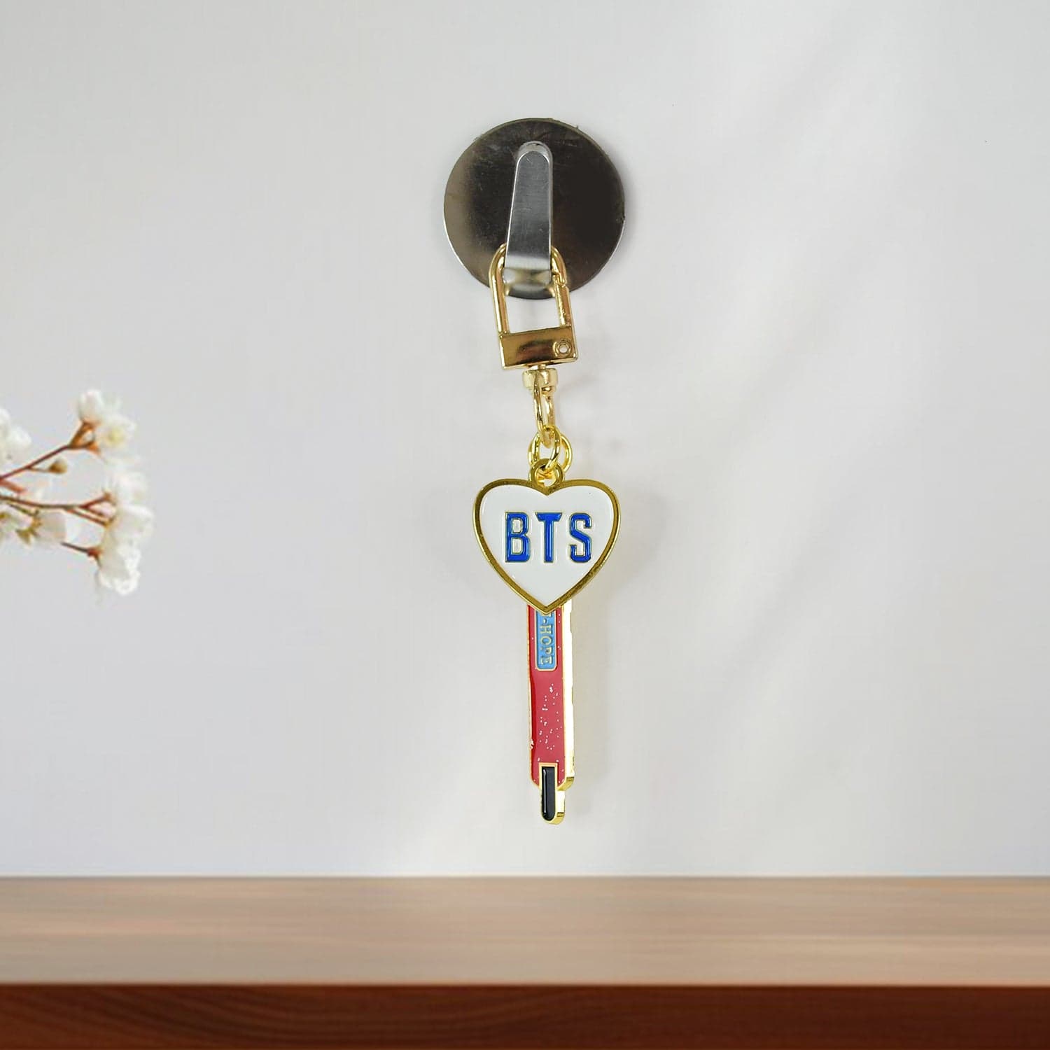 Cute Acrylic And Metal Keychains 1 Pc Mix Design thumbnail 4