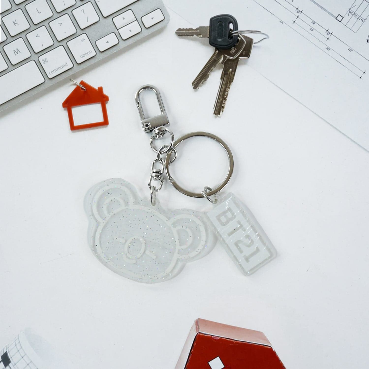 Cute Acrylic And Metal Keychains 1 Pc Mix Design thumbnail 7