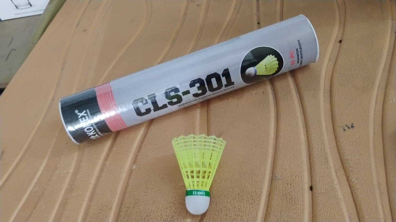 Premium Plastic Badminton Shuttlecock Set 10 Pcs thumbnail 7