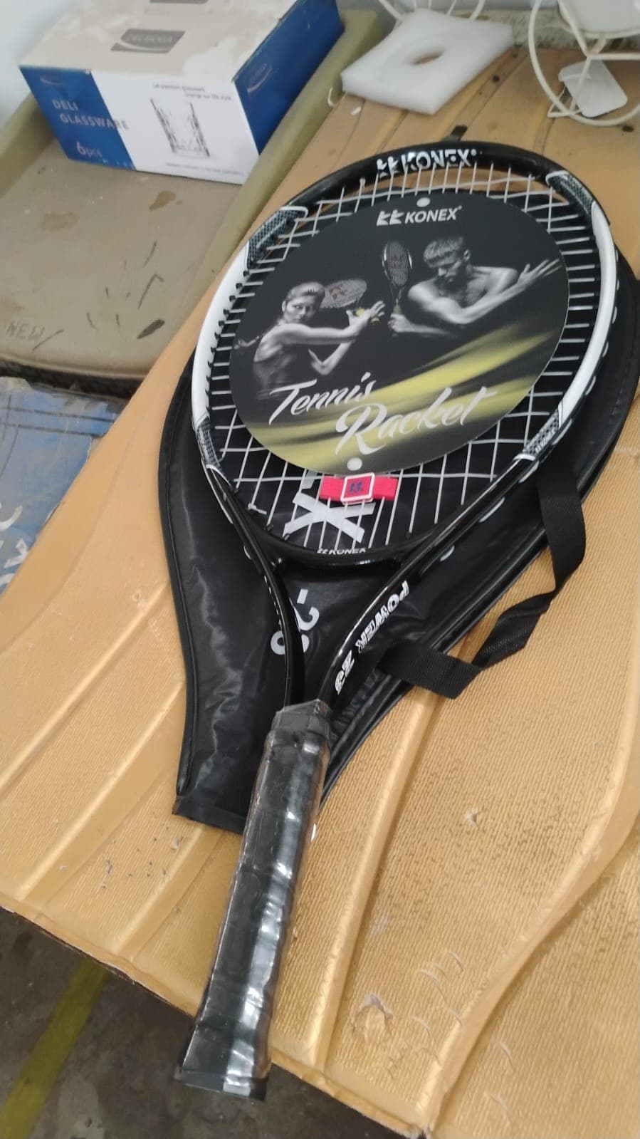 Lightweight Tennis Racket With Full Cover thumbnail 6