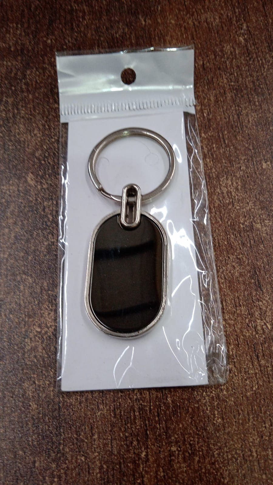 Elegant Black Silver Oval Metal Keychain 1 Pc thumbnail 7