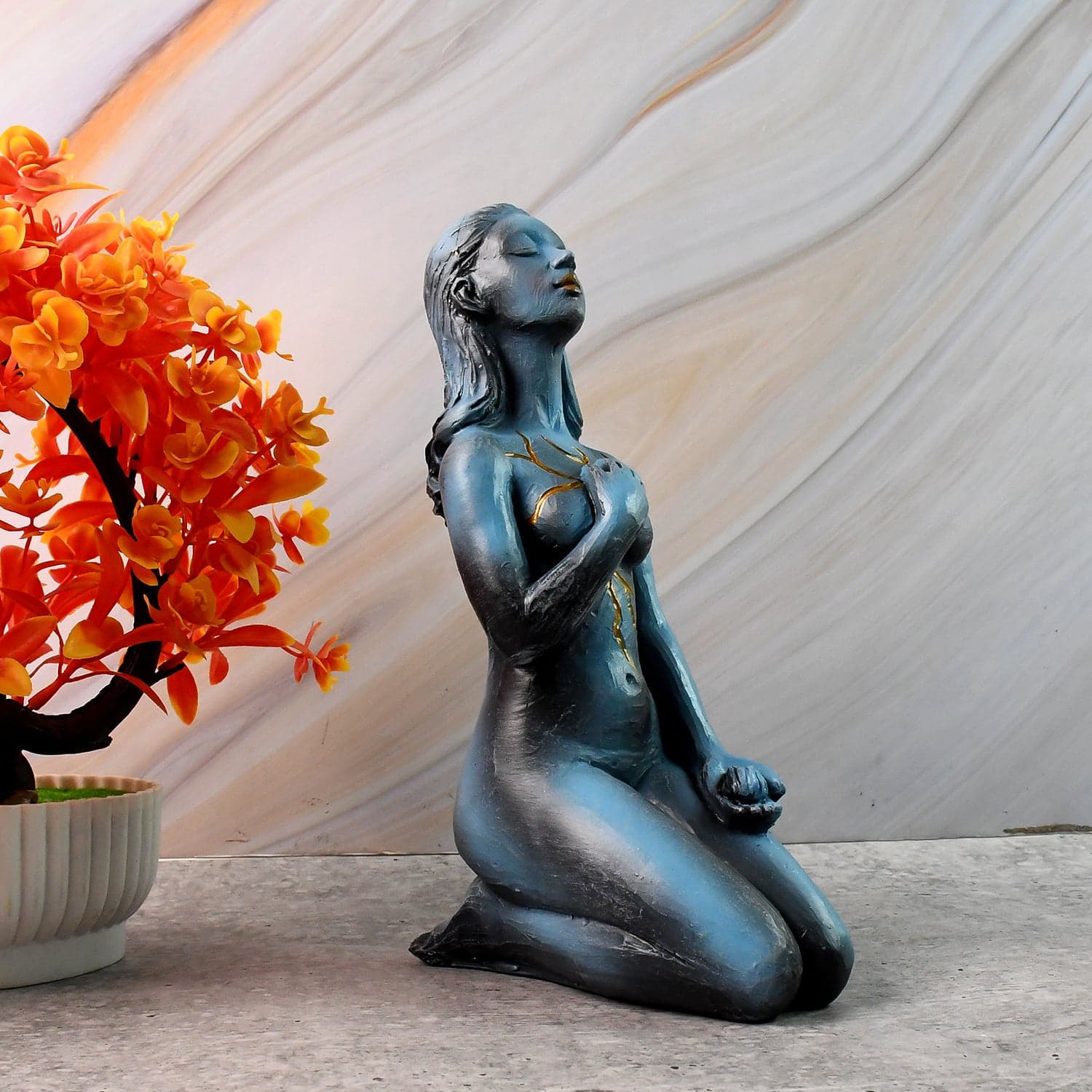 Elegant Resin Kneeling Woman Decorative Statue 1 Pc thumbnail 2