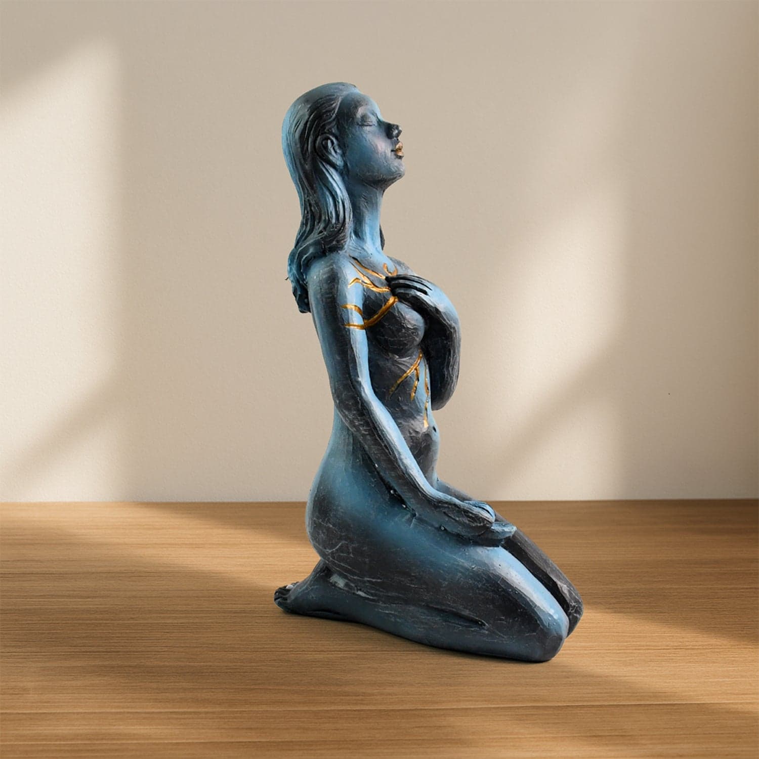 Elegant Resin Kneeling Woman Decorative Statue 1 Pc thumbnail 3