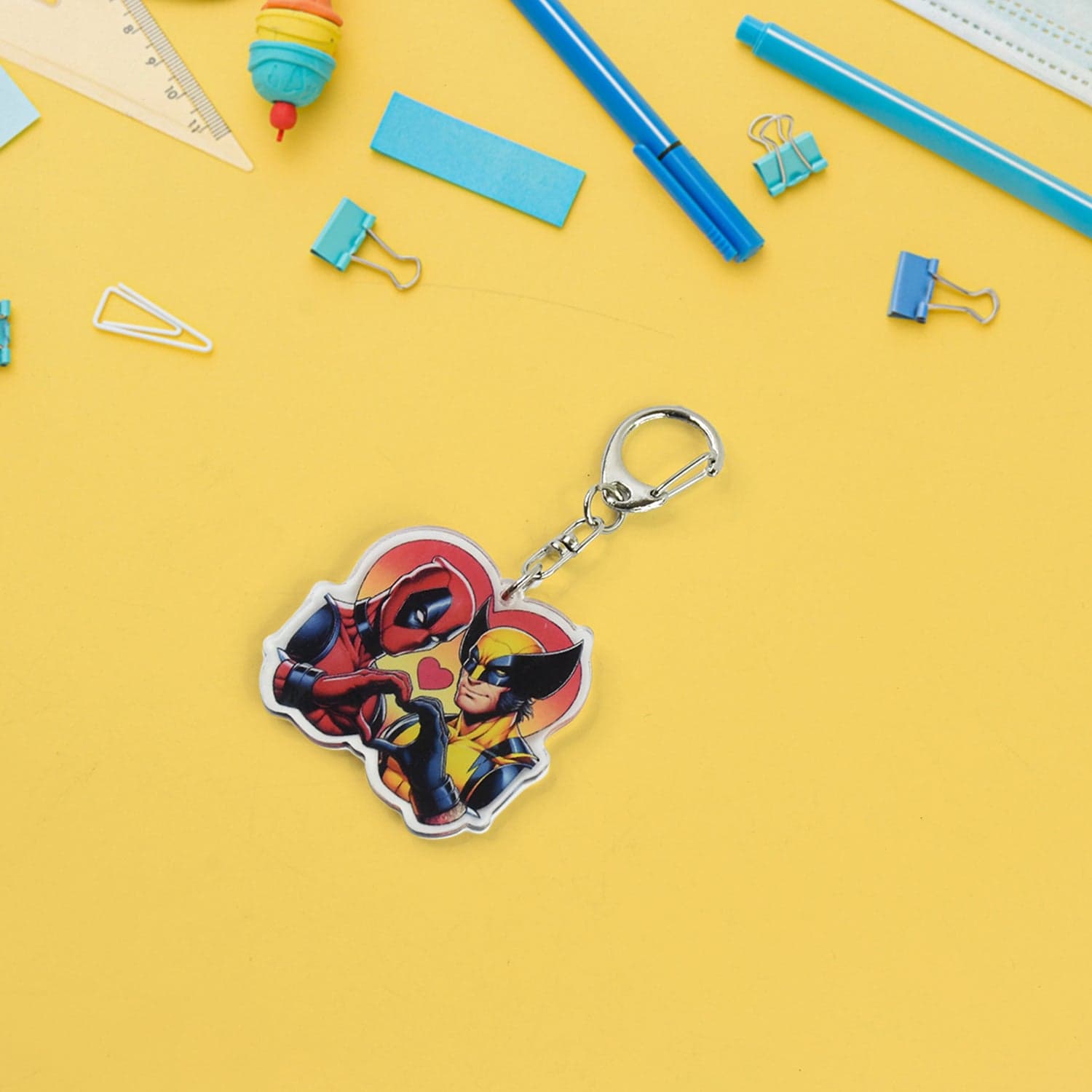 Stylish Acrylic Cartoon Character Keychain With Metal Clip 1 Pc thumbnail 2