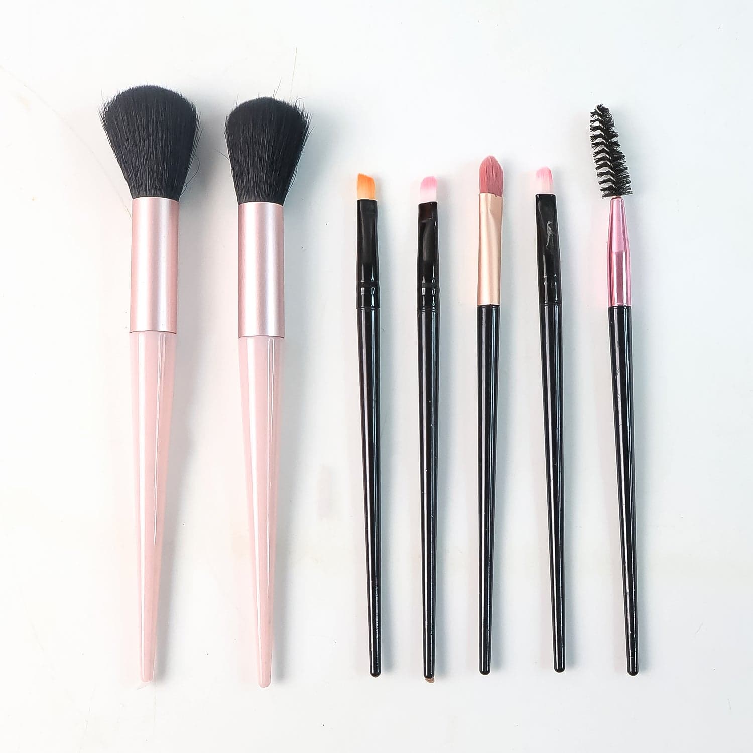 Premium Dual Tone Makeup Brush thumbnail 4