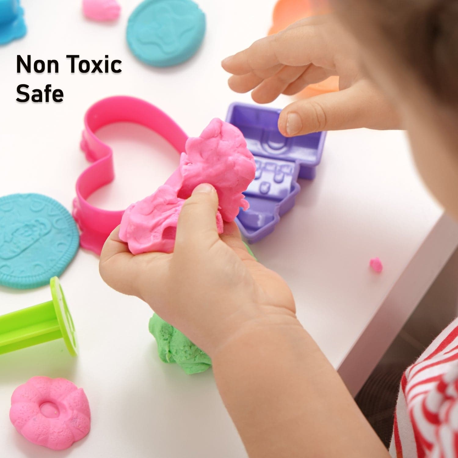 Kinetic Sand Kit of Soft Sand Clay for Kids' Activities thumbnail 5