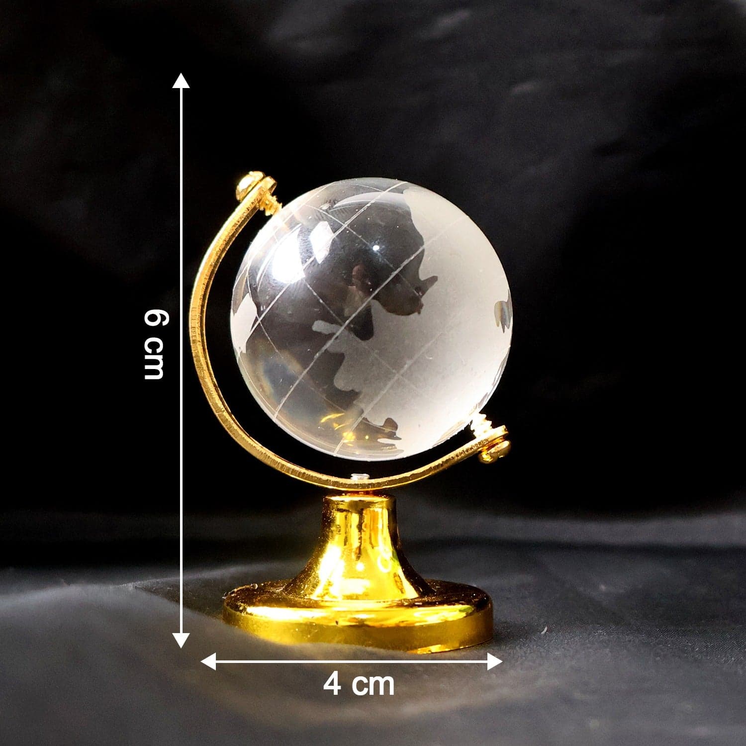 Small Crystal Globe Table Showpiece thumbnail 6