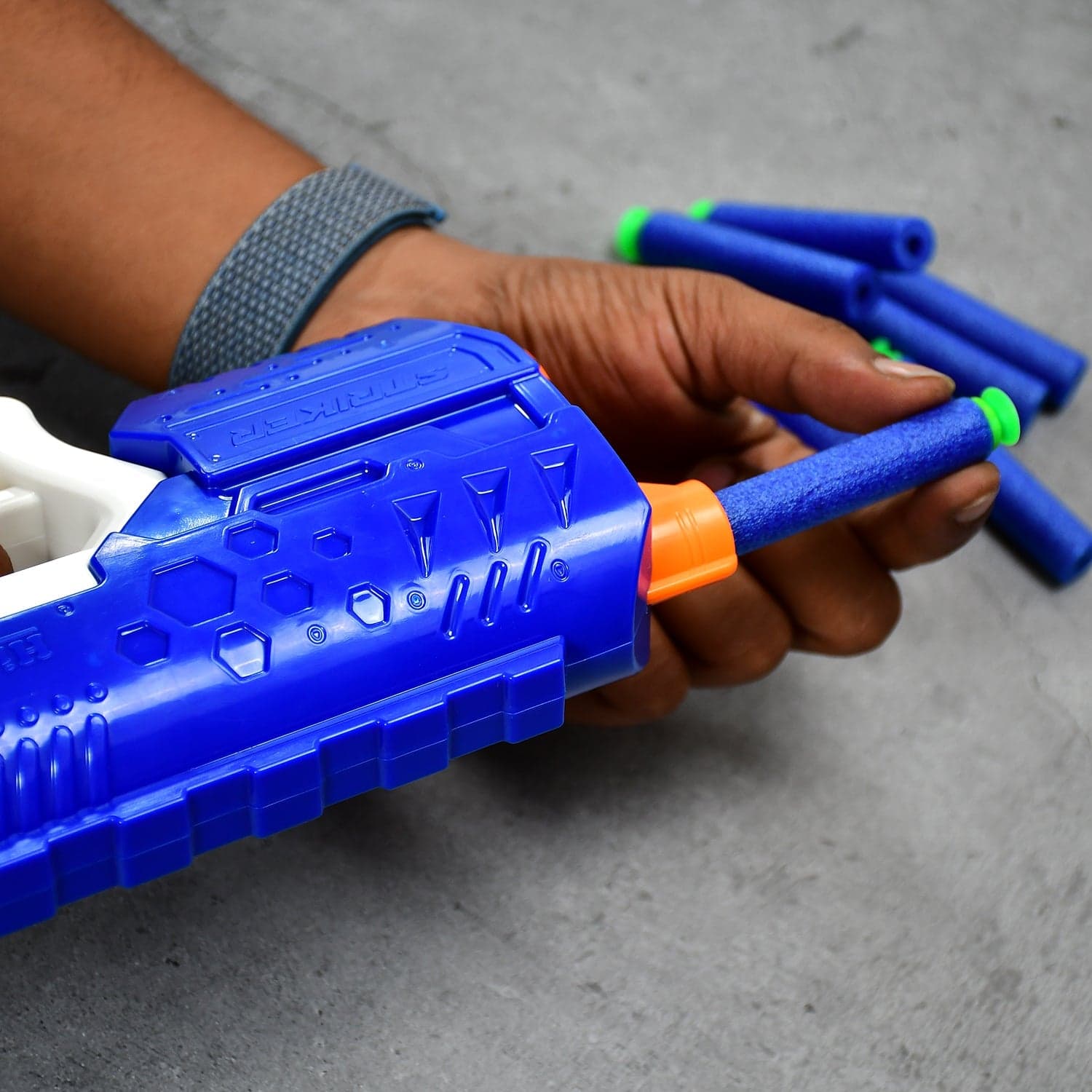 Hi-Arm Gun with 10x Foam Suction Bullets, ABS Plastic, Target Shooting thumbnail 1