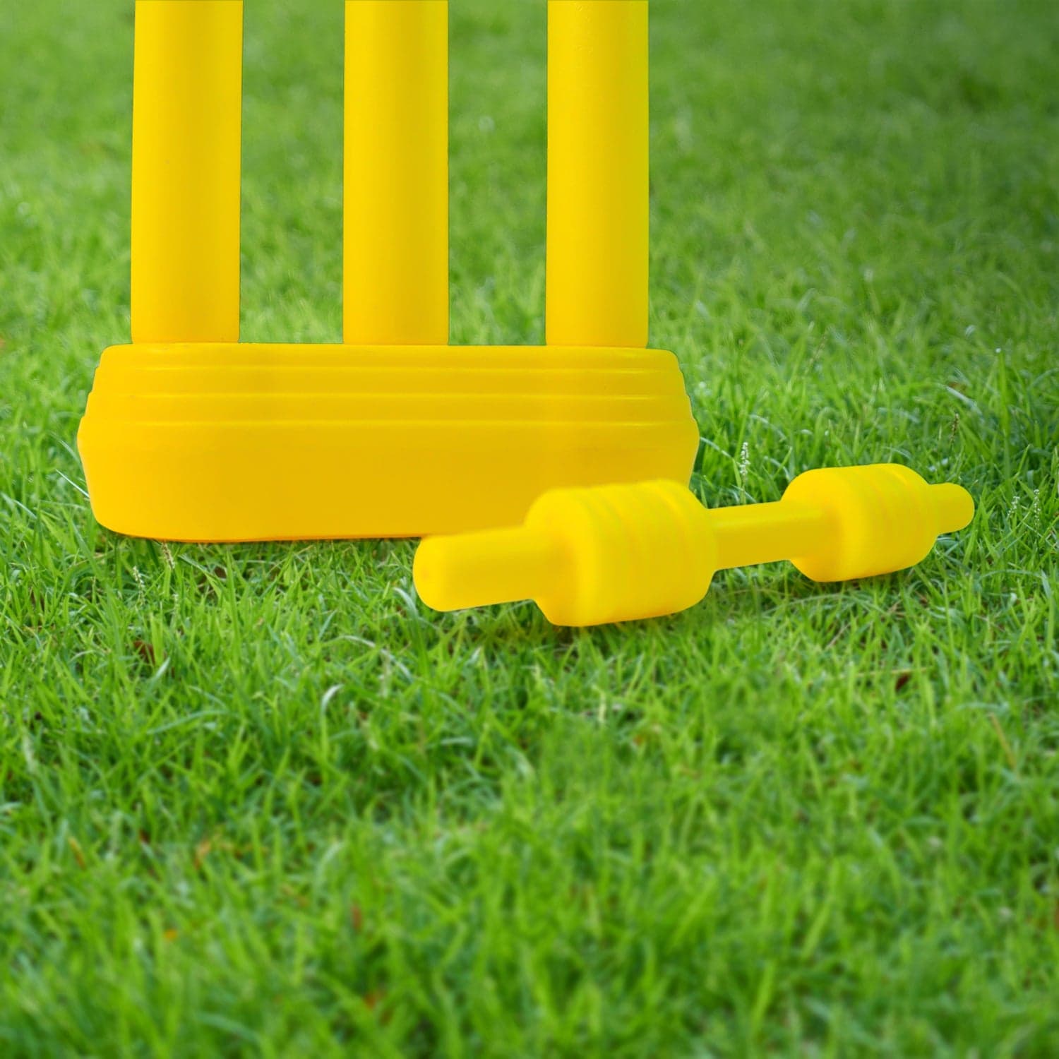 Small Cricket Kit For Boys & Girls, Cricket Set With 1 Cricket Bat, 1 Plastic Ball, Bails, 3 Stumps With Stand Base thumbnail 4
