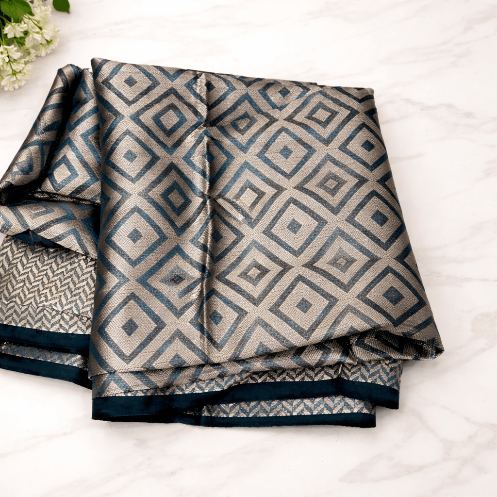 Elegant Blue & Silver Woven Georgette Saree With Geometric Border thumbnail 6