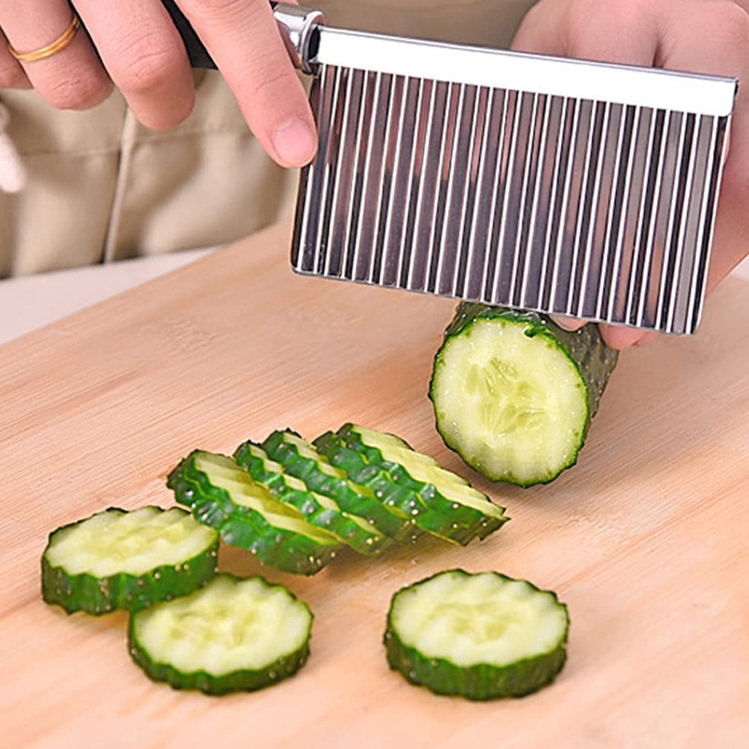 Stainless Steel Crinkle Cutter Knife for Salad and Vegetables thumbnail 1