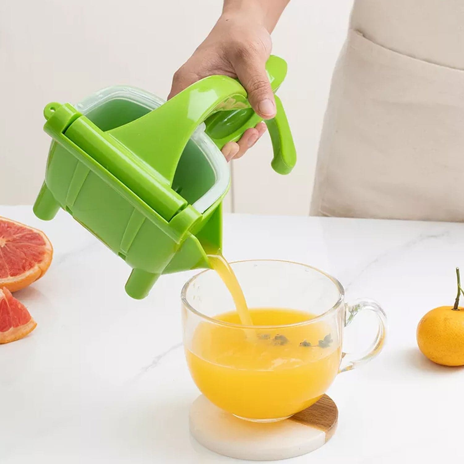 Manual Plastic Fruit Juicer, Hand Press Lemon Squeezer Hand Juicer Citrus Press Juicer Fruit Extractor Tool For Orange, Limes, Lemon ( Brown Box ) thumbnail 7