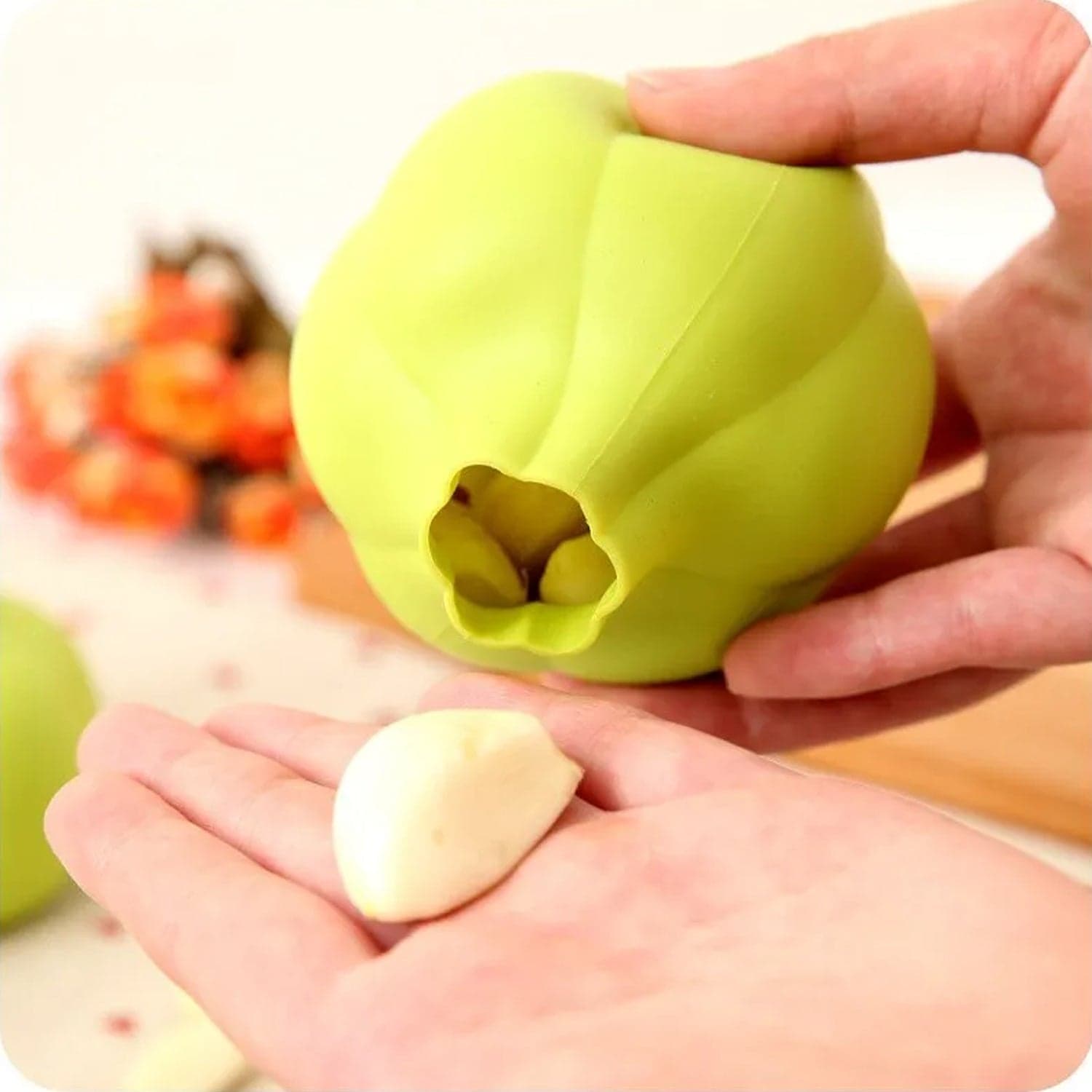 Silicone Ginger Garlic Manual Peeler thumbnail 1