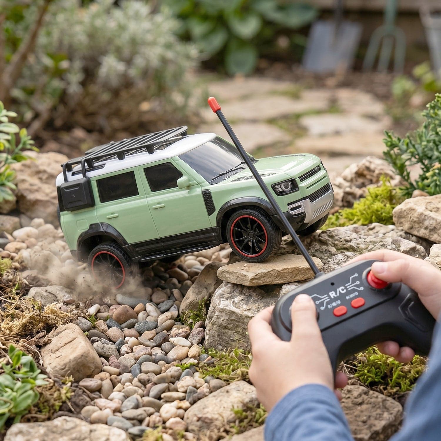 High-Speed Remote Control Car the KidsÕ Indoor & Outdoor Racing Toy thumbnail 4