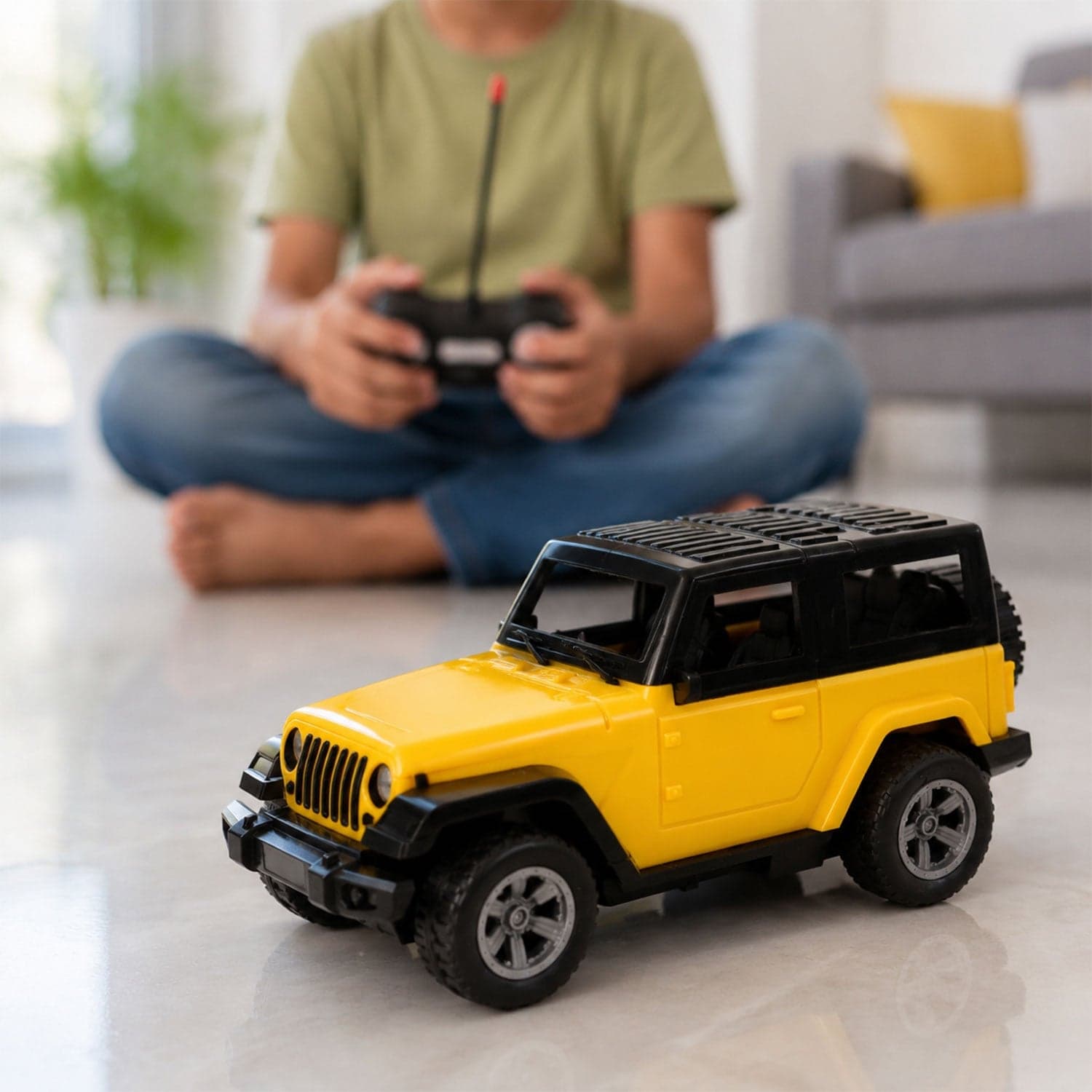 Remote Control 4x4 Off Road Jeep Toy Car the Rugged & Easy to Control thumbnail 4