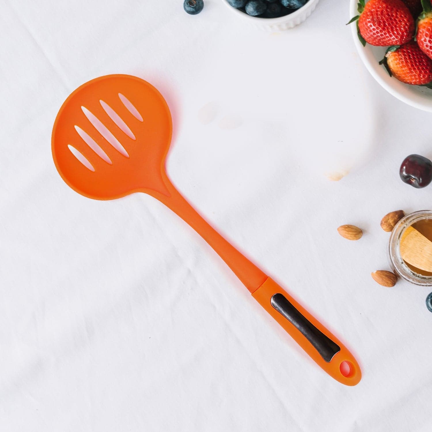 35cm Cooking Shovels Vegetable Colander Scoop Nylon Spoon Large Colander Soup Filter Kitchen Tools thumbnail 1