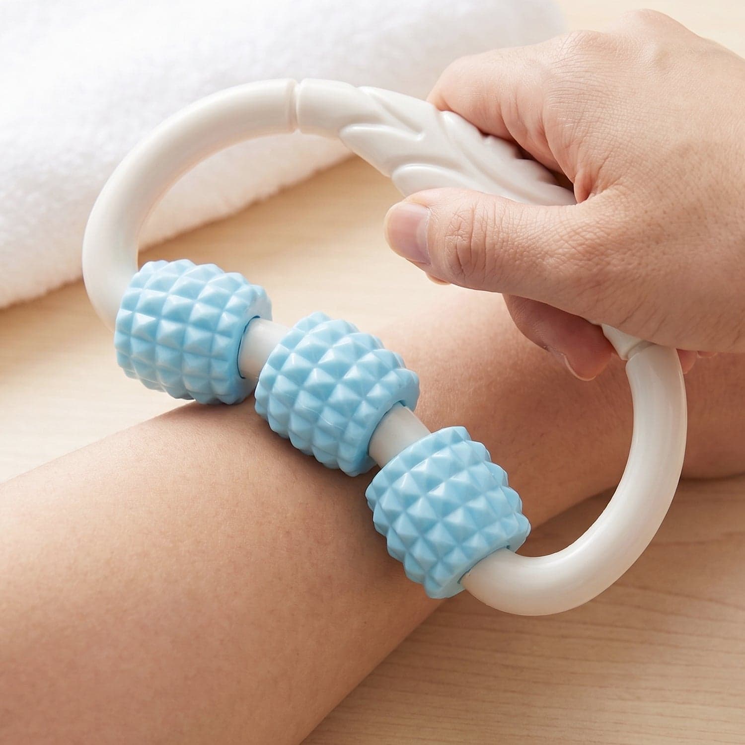 Muscle Relief Roller the Handheld Body Massager for Relaxation and Recovery thumbnail 8
