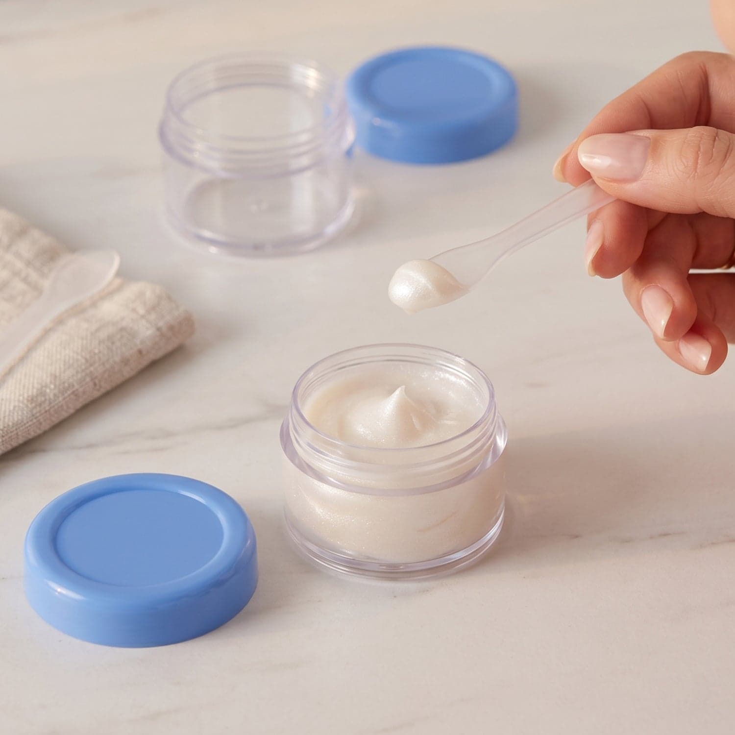 Plastic Cosmetic Jar Set the Refillable Travel Containers for Creams thumbnail 3