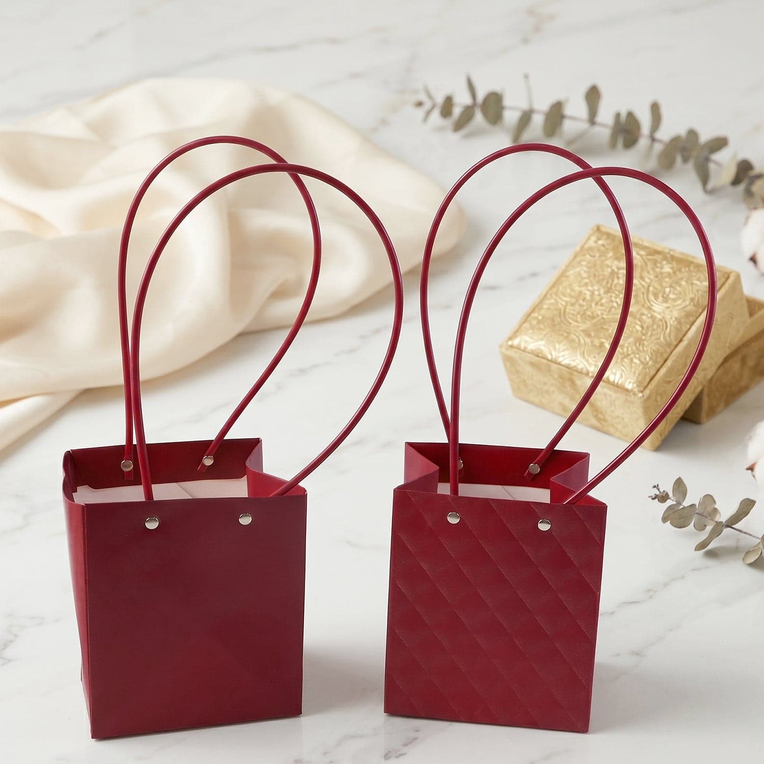 Foldable Flower Packaging Bag the Reusable and Water-Resistant thumbnail 3