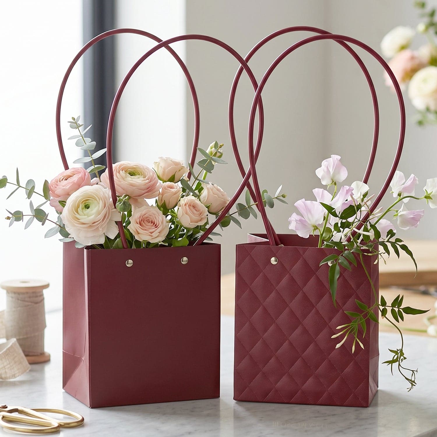 Foldable Flower Packaging Bag the Reusable and Water-Resistant thumbnail 7