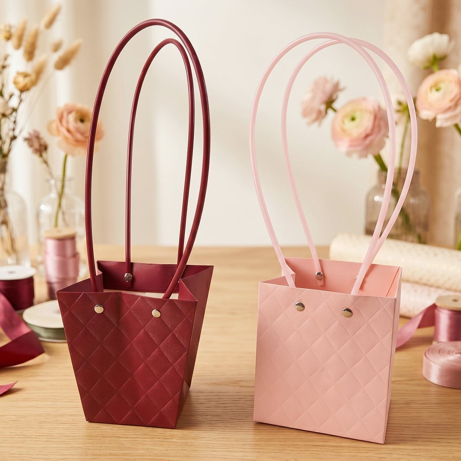 Foldable Flower Packaging Bag the Elegant & Water-Resistant Design thumbnail 3