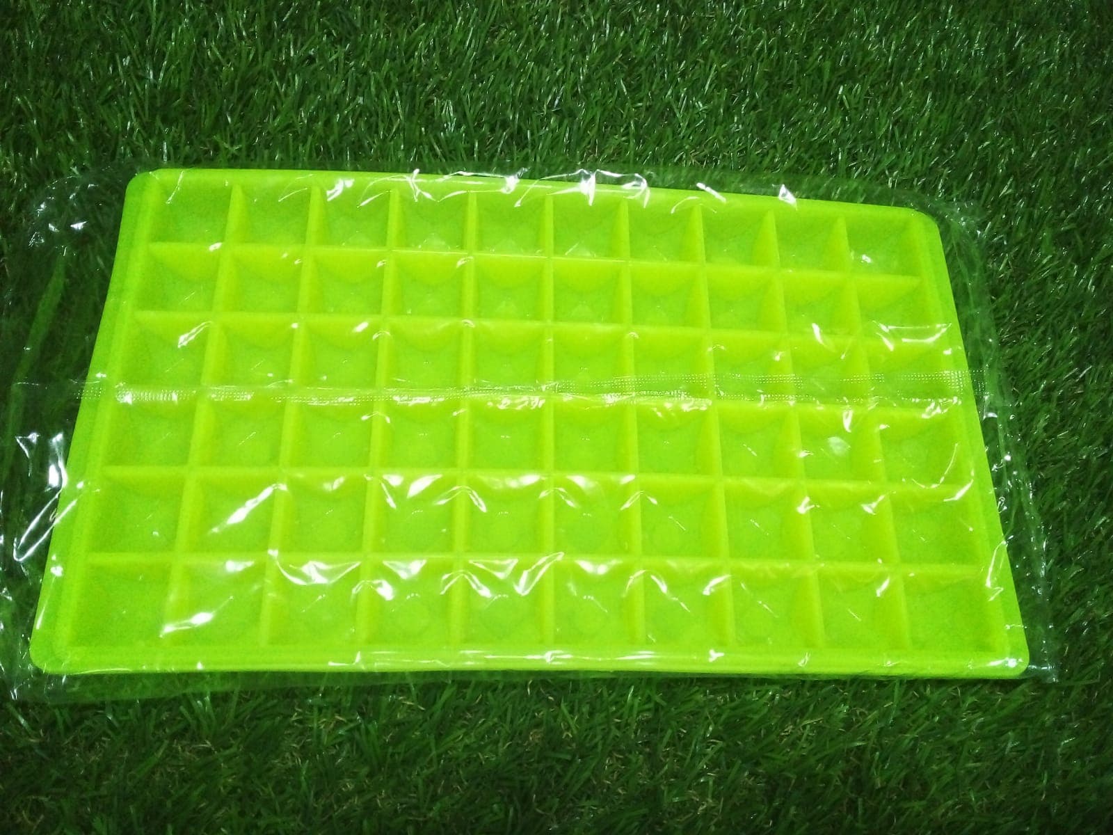 60Cavity Ice Tray perfect for ice cube. thumbnail 11