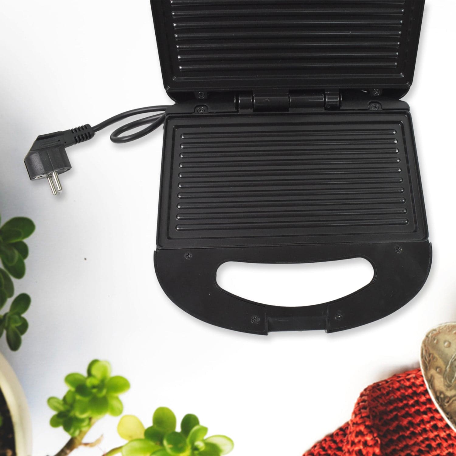 Sandwich Maker Makes Sandwich Non-Stick Plates| Easy to Use with Indicator Lights Sandwich toaster thumbnail 6