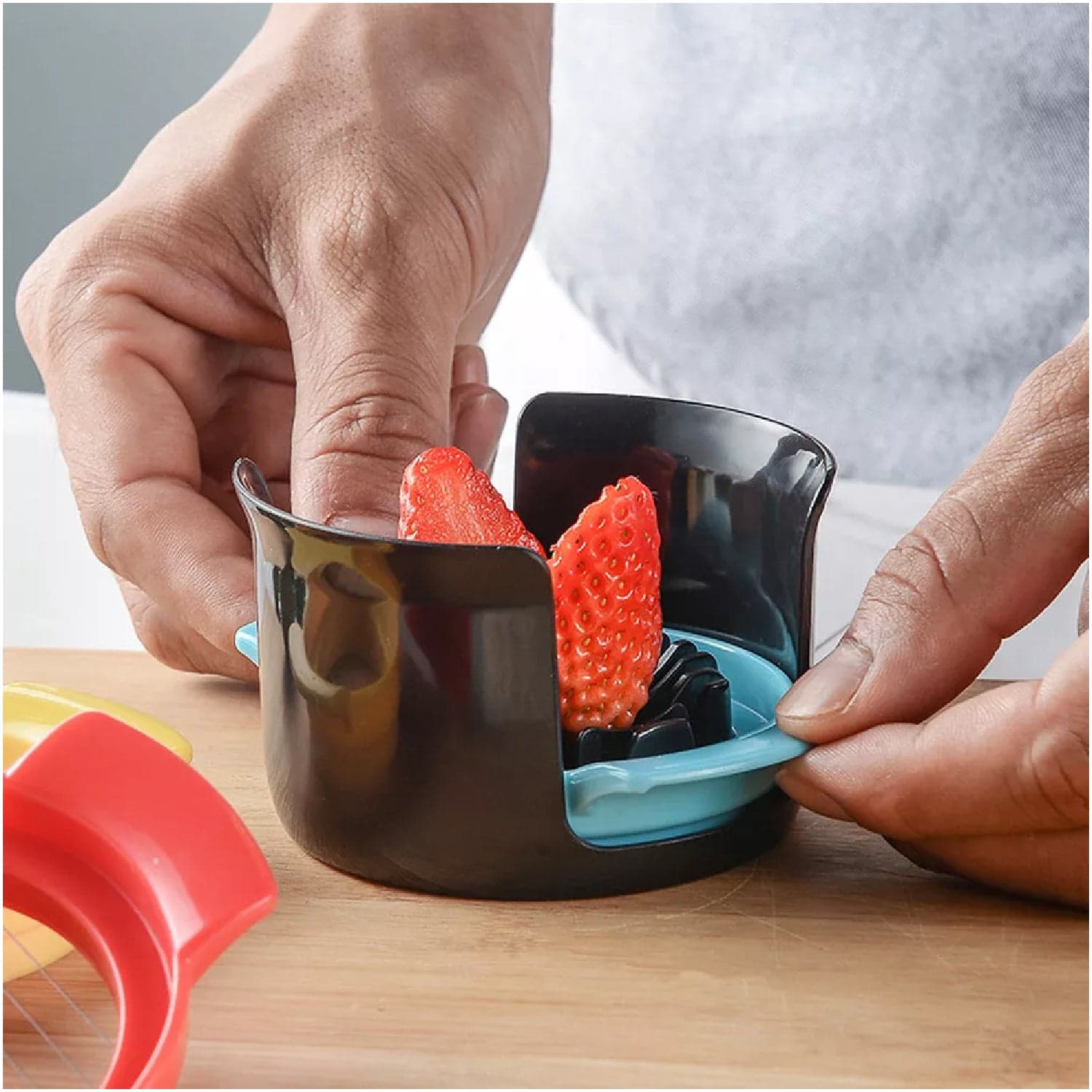 Multifunctional 3-in-1 Egg Cutter - Stainless Steel Slicing Tool with Durable Wires thumbnail 6
