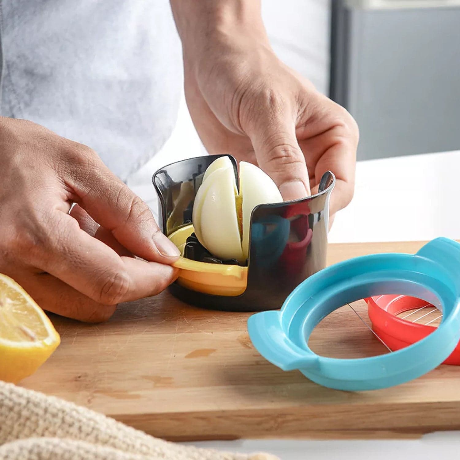 Multifunctional 3-in-1 Egg Cutter - Stainless Steel Slicing Tool with Durable Wires thumbnail 8
