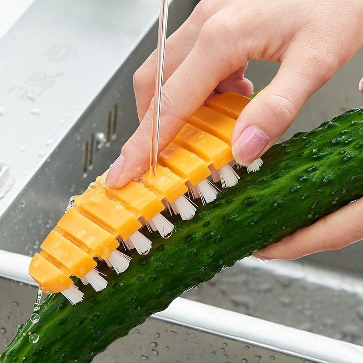 Carrot-Shaped Non-Toxic Vegetable Scrubbing Brush for Fruits & Veggies thumbnail 1