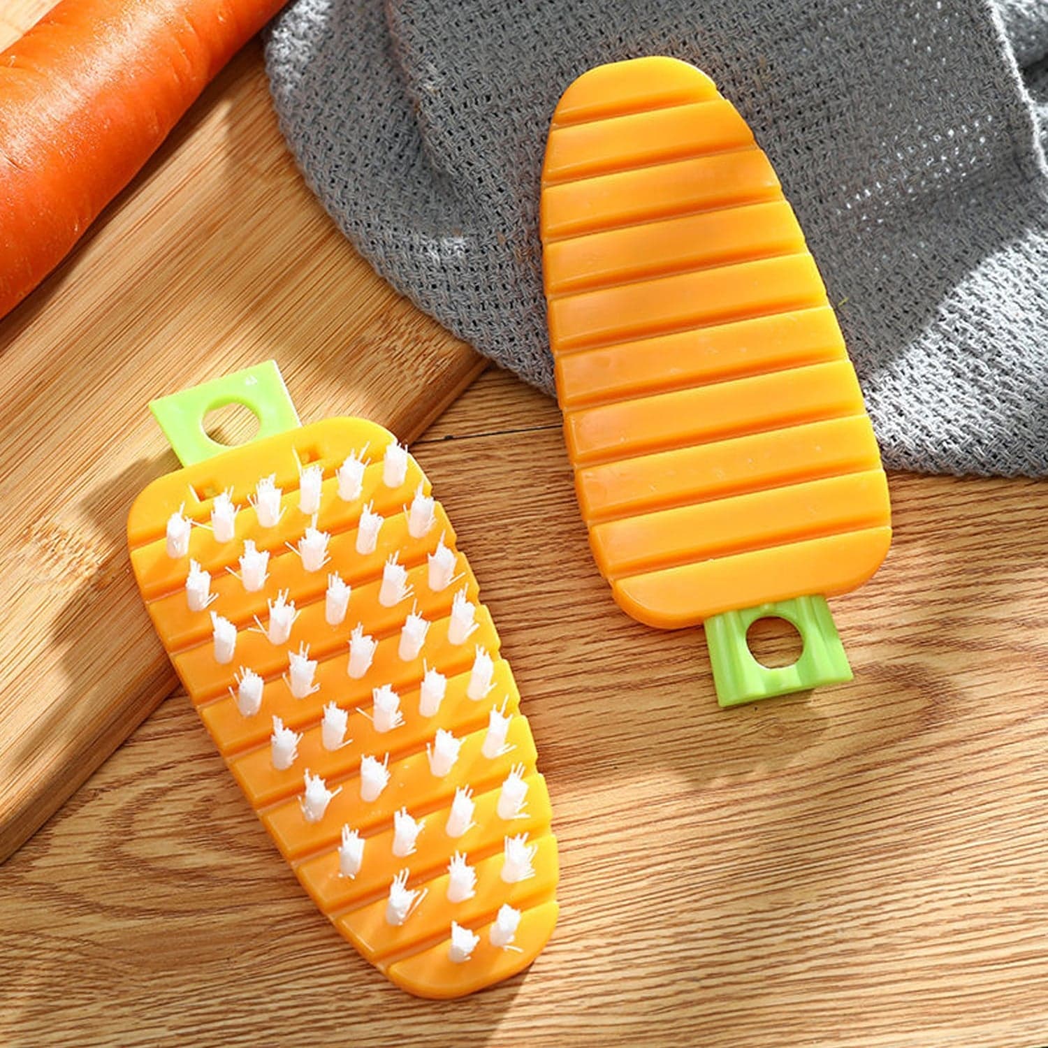Carrot-Shaped Non-Toxic Vegetable Scrubbing Brush for Fruits & Veggies thumbnail 3