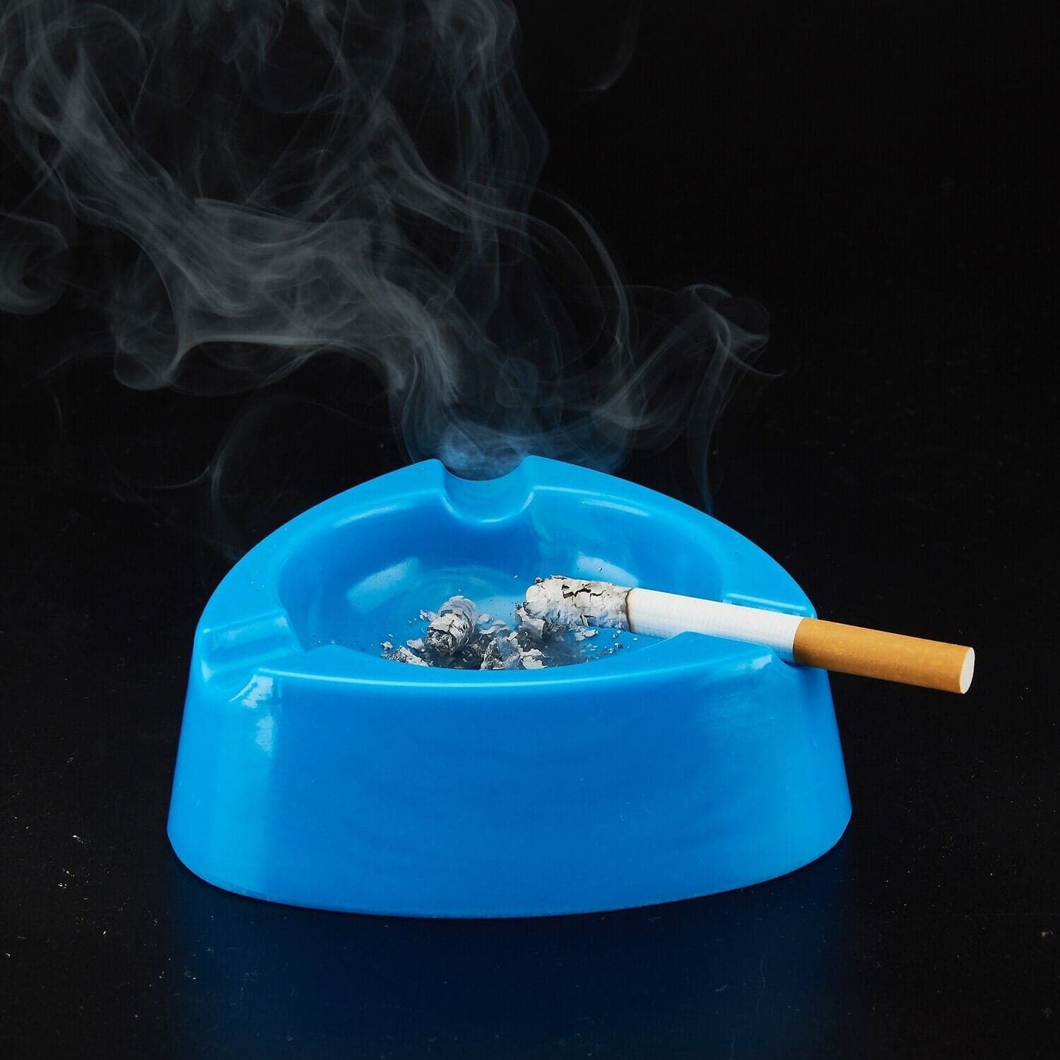 Melamine Cigarette Ashtray for Indoor & Outdoor Tabletop Decoration thumbnail 7