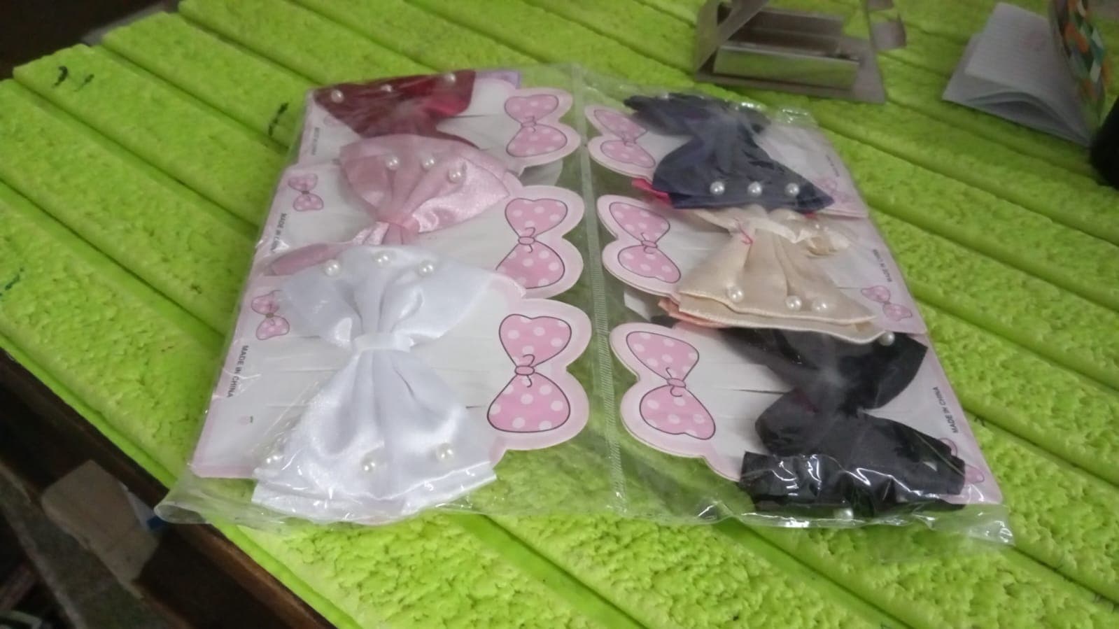 Hair Bow Knot Clip Suitable For Girls (1 Pc / Multicolour), Hair accessories thumbnail 7