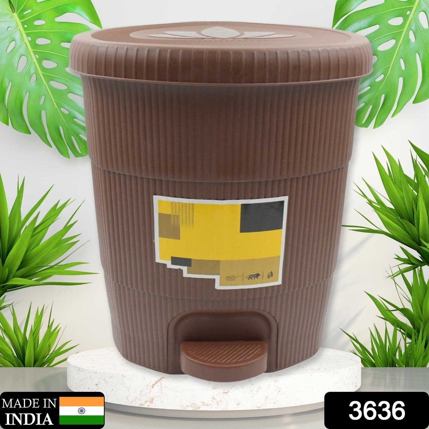 Homeware Dustbin Clean Mini Small Size Plastic Pedal Dustbin Used For Kitchen thumbnail 2