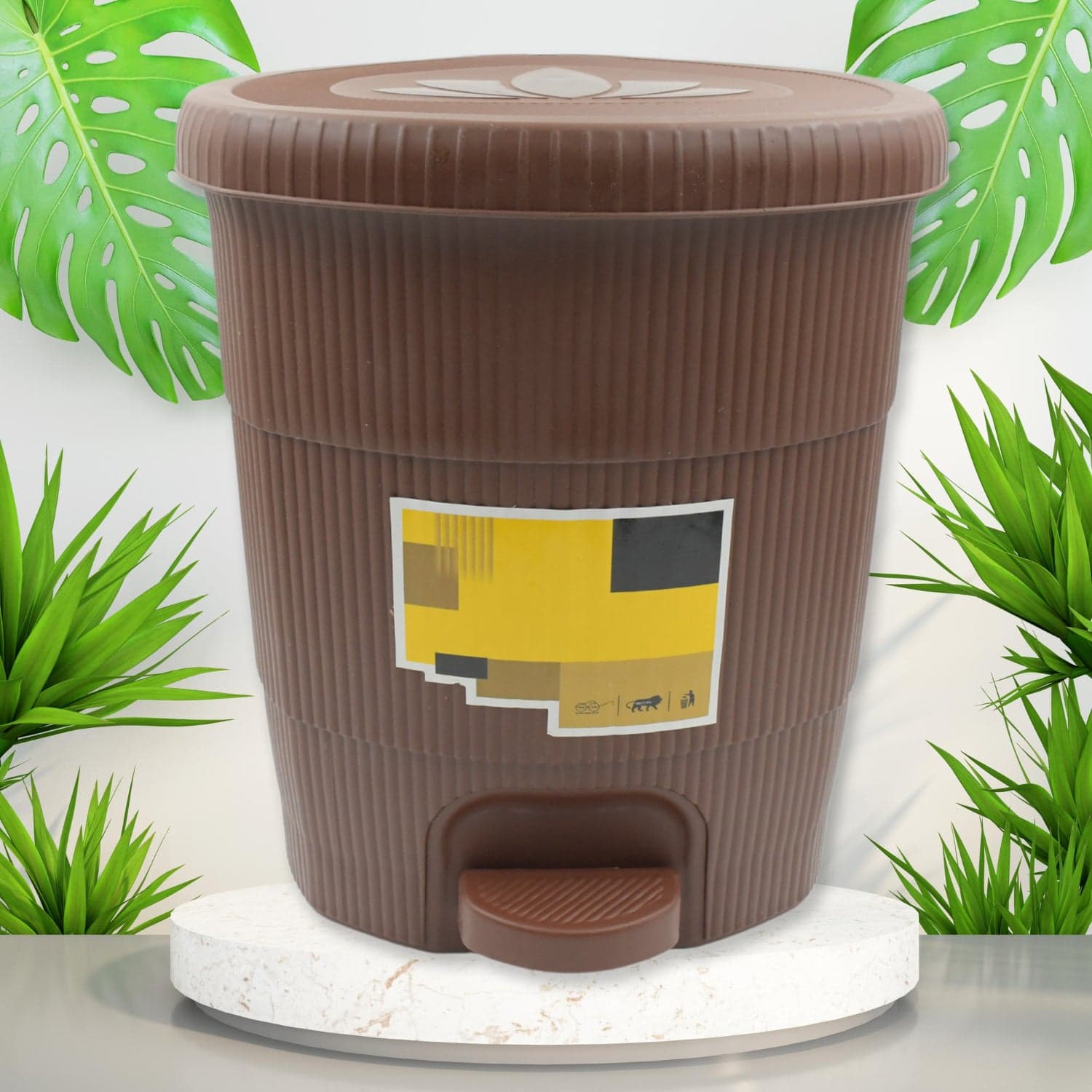 Homeware Dustbin Clean Mini Small Size Plastic Pedal Dustbin Used For Kitchen thumbnail 5