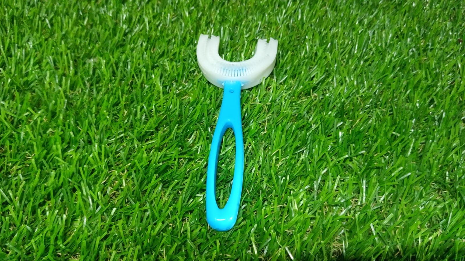 U-Shaped Toothbrush for Kids Manual Whitening Toothbrush Silicone Brush Head for Kids Children Infant Toothbrush For 2-6 Years thumbnail 8
