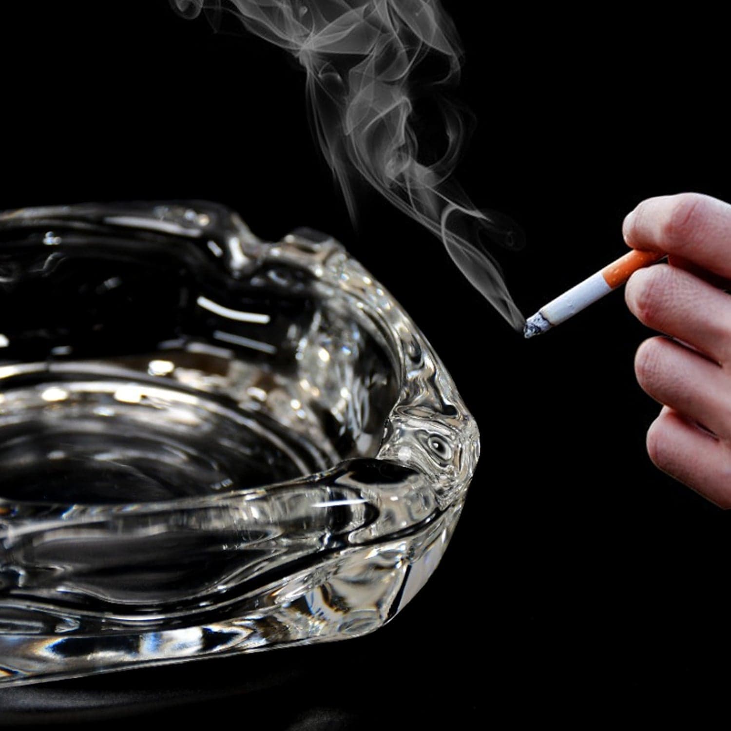 Glass Brunswick Crystal Quality Cigar Cigarette Ashtray Round Tabletop for Home Office Indoor Outdoor Home Decor thumbnail 8