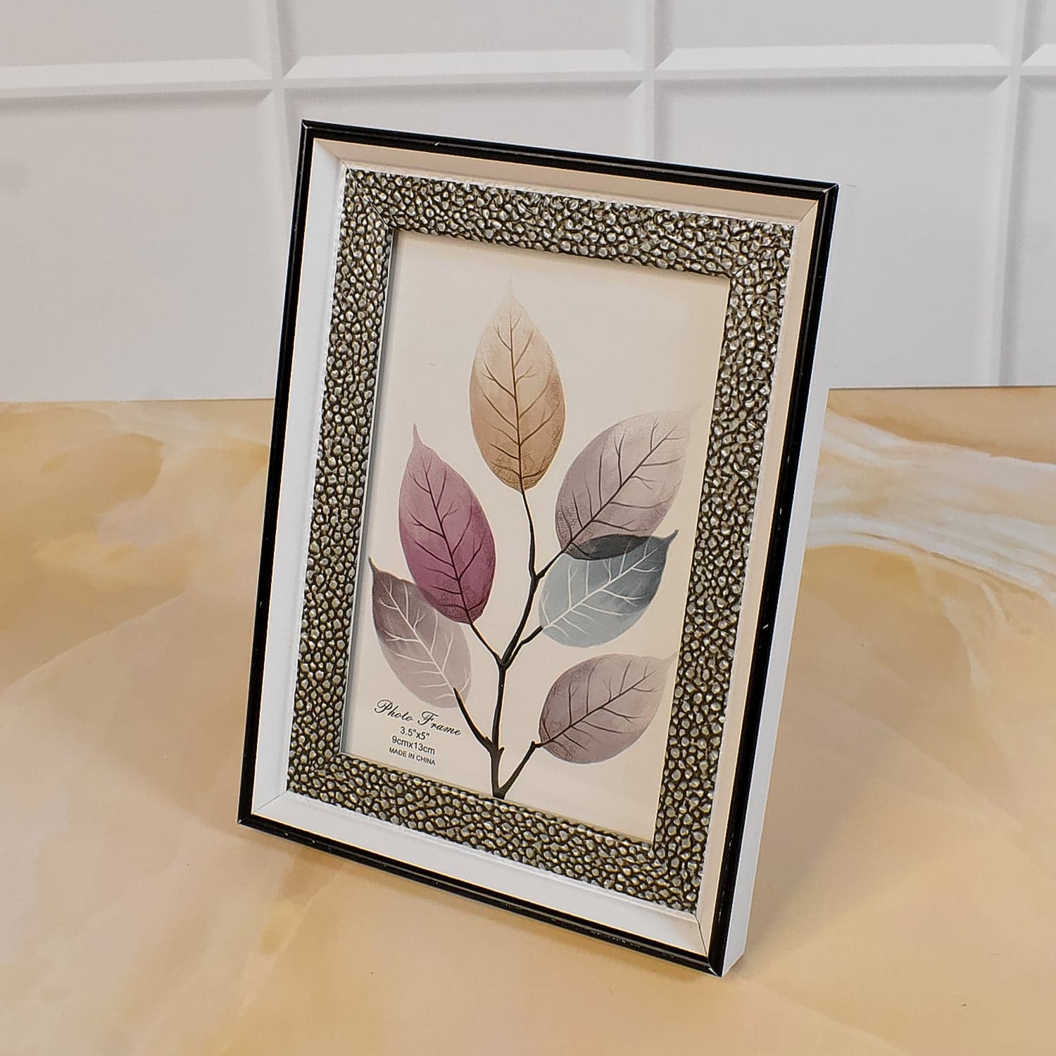 Modern Plastic Picture Frame Photo Holder (1 Pc / Mix Color & Design / 15—12 Cm) thumbnail 1