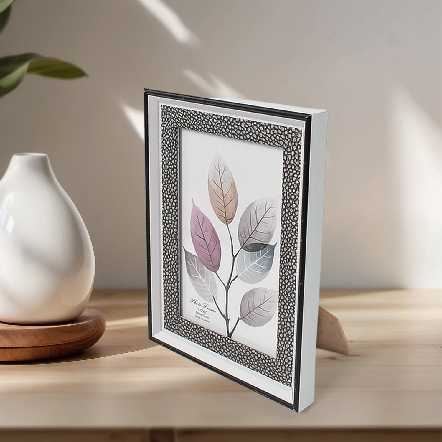 Modern Plastic Picture Frame Photo Holder (1 Pc / Mix Color & Design / 15—12 Cm) thumbnail 3
