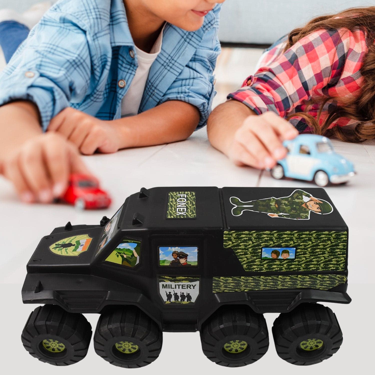 Big Military 8-Wheel Plastic Car Toy (1 Pc) thumbnail 3